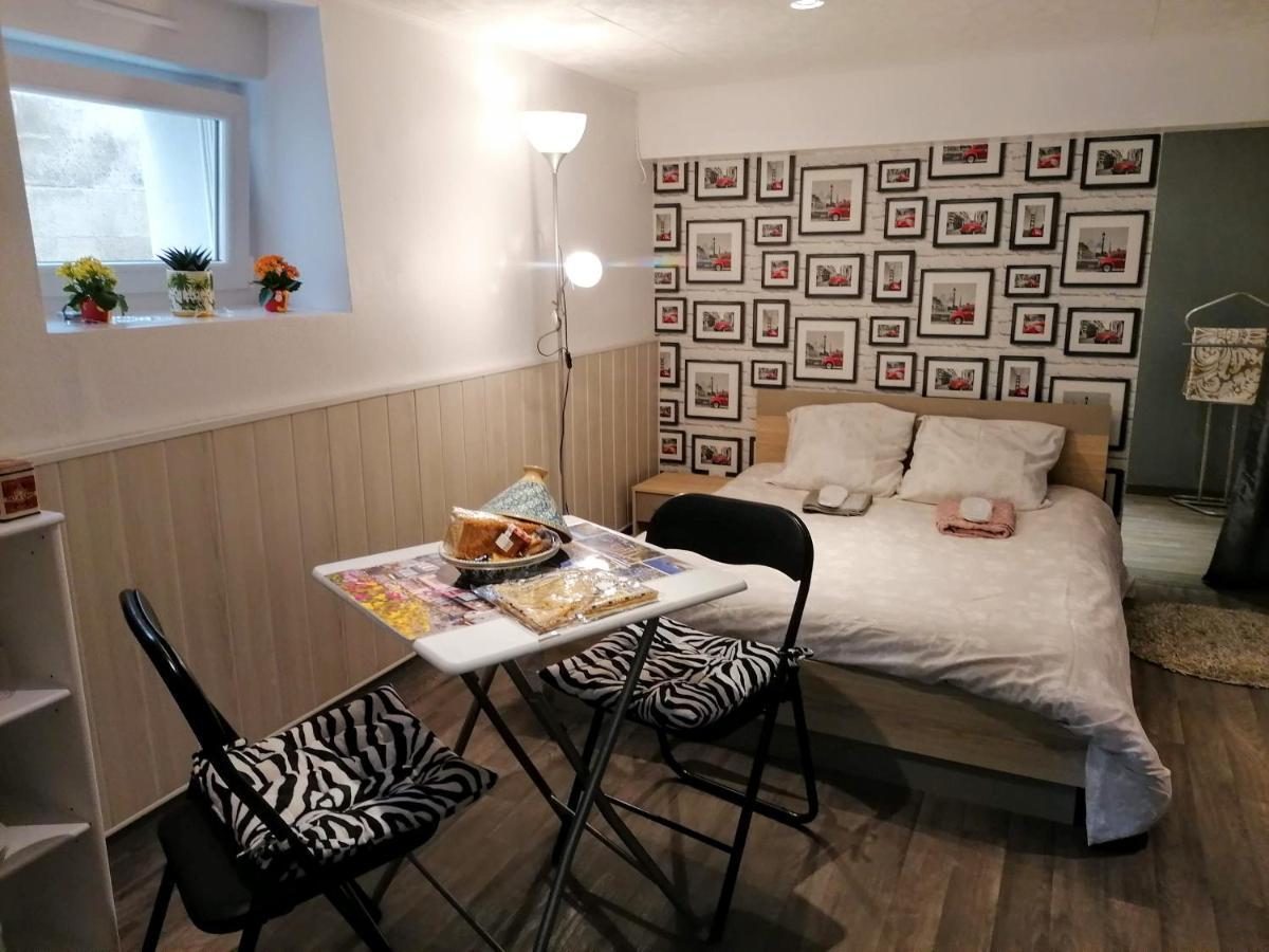Guest House Dans Jardin Exotique Proche D'Une Voie Verte มอร์เล ภายนอก รูปภาพ